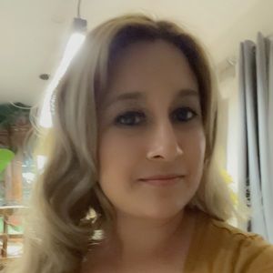 Meet your Posher, Nora